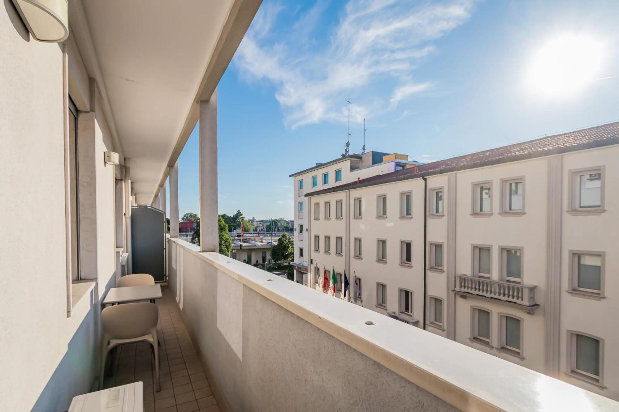 Train Station Apartment Mestre